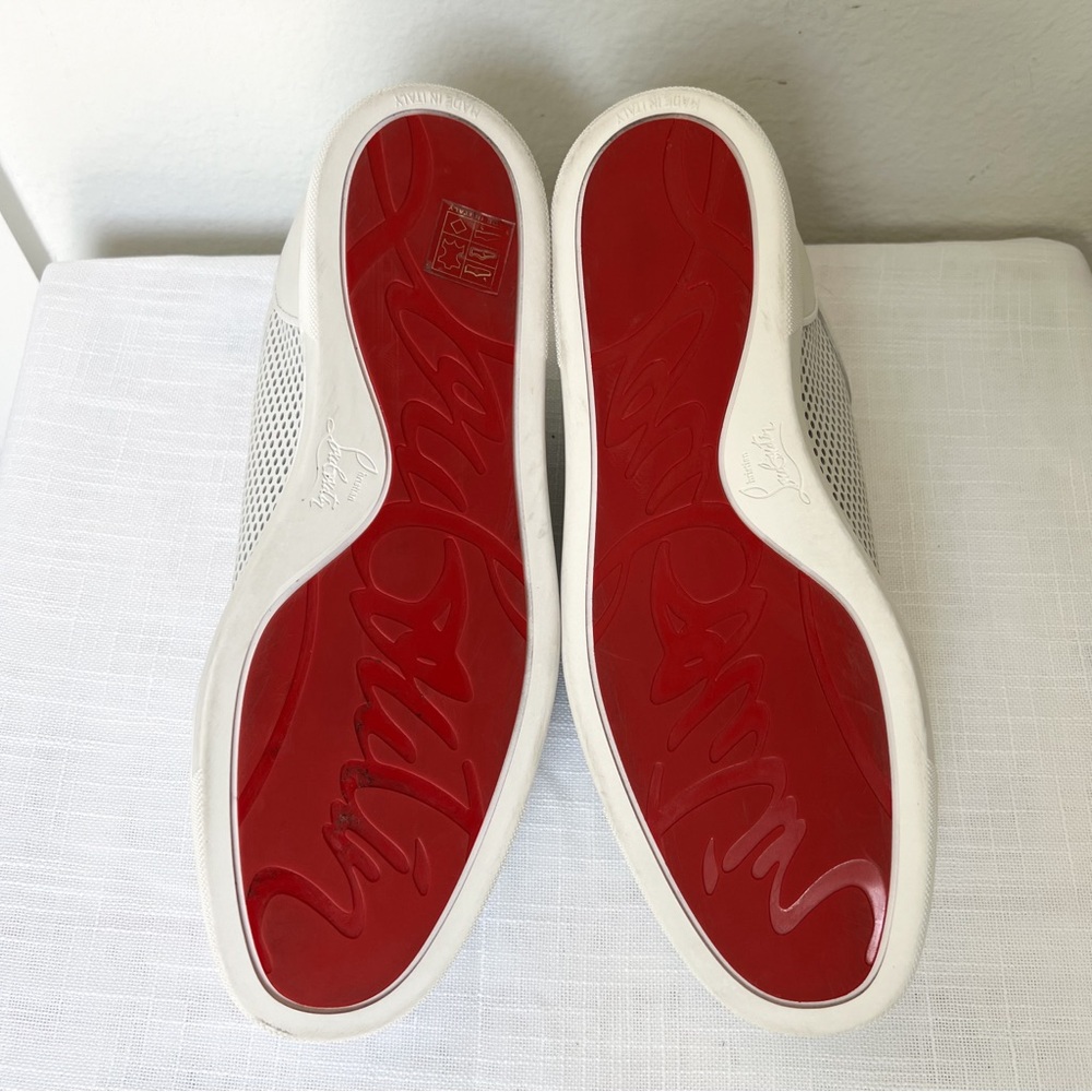 NWOB Christian Louboutin Men’s Perforated AC Louis Junior Sneakers in White - Picture 5 of 6